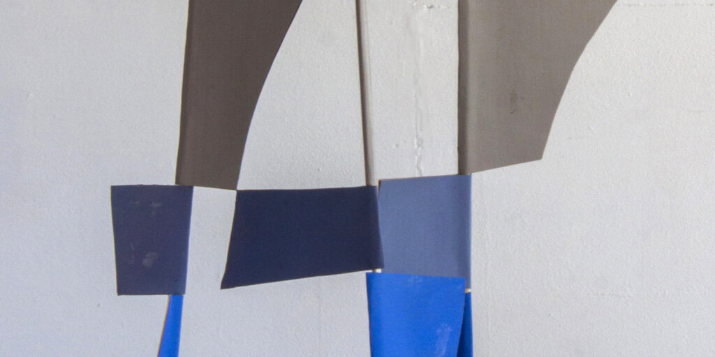 Skulpturalt måleri, en skissartad skulptur av Anna Renström